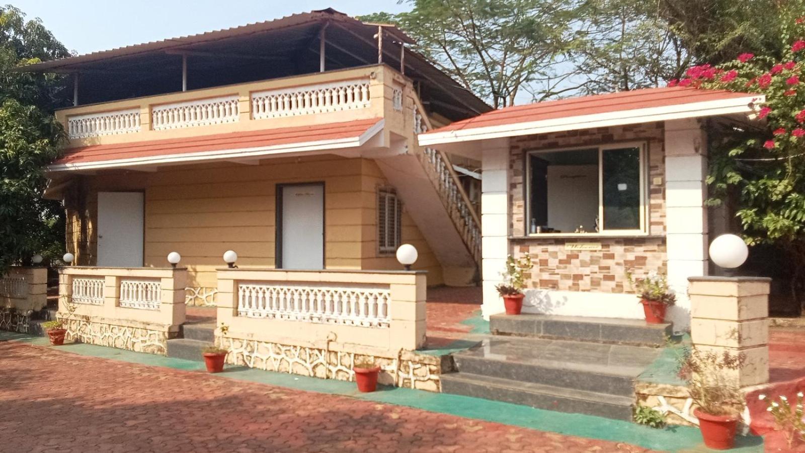 Giriraj Garden Resort Vagholi  Luaran gambar