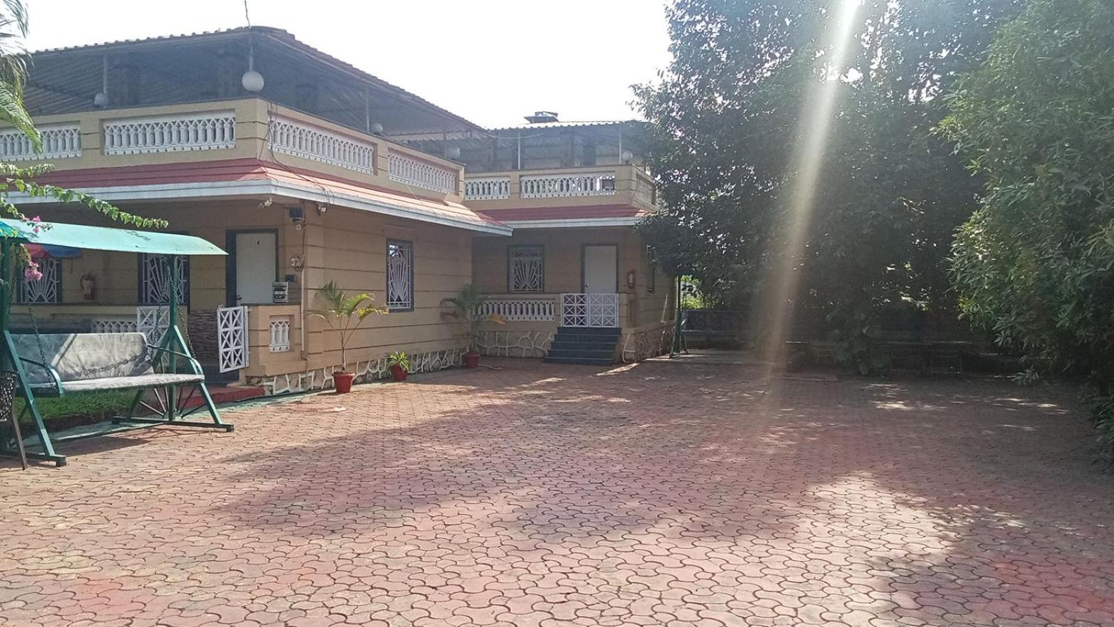 Giriraj Garden Resort Vagholi  Luaran gambar